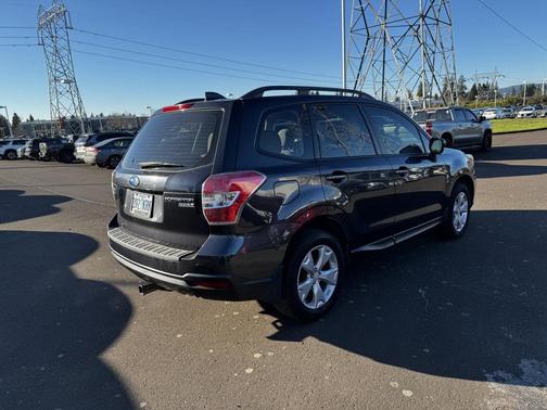 2016 Subaru Forester 2.5i