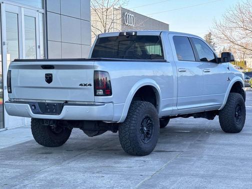 2018 RAM 2500 Laramie Crew Cab 4x4 6'4' Box