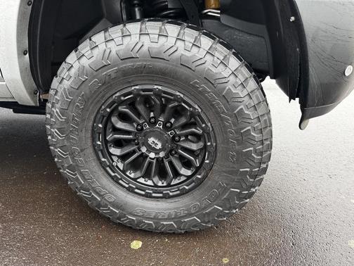 2018 RAM 2500 Laramie Crew Cab 4x4 6'4' Box