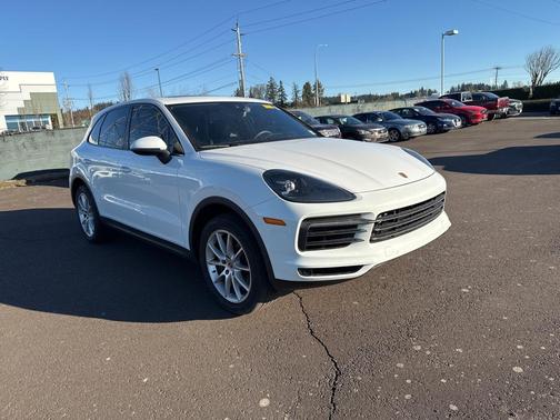 2023 Porsche Cayenne Platinum Edition