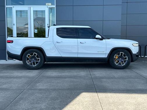 Glacier White 2022 Rivian R1T Launch Edition