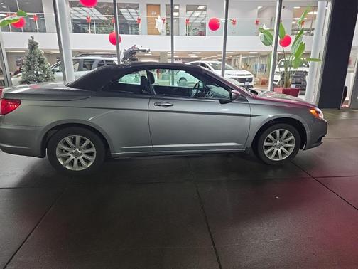 2013 Chrysler 200 Touring