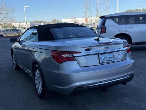 2013 Chrysler 200 Touring