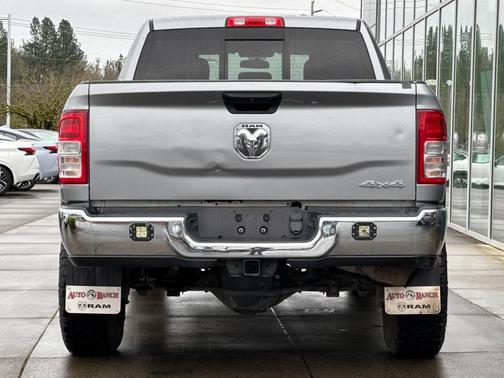 2020 RAM 2500 Tradesman Crew Cab 4x4 6'4' Box
