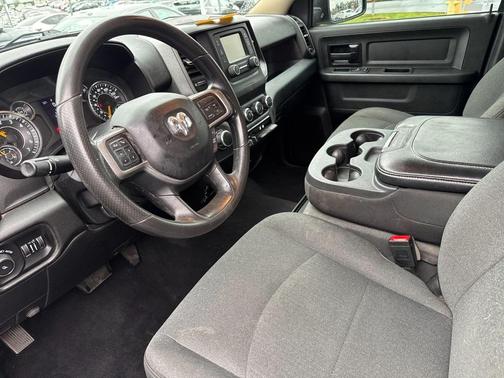 2020 RAM 2500 Tradesman Crew Cab 4x4 6'4' Box