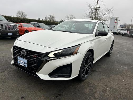 Pearl White Tricoat 2025 Nissan Altima SR AWD