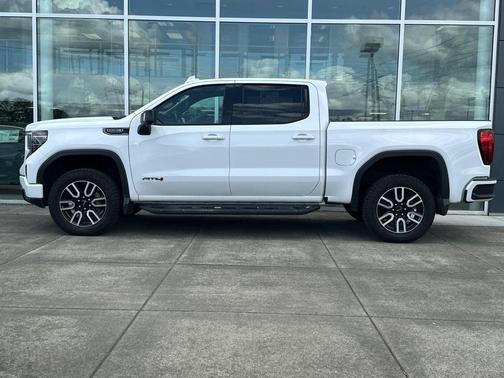 Summit White 2022 GMC Sierra 1500 AT4