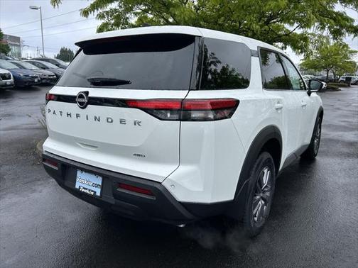 2025 Nissan Pathfinder S 4WD