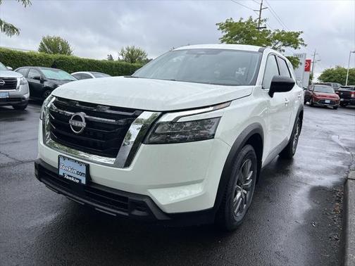 2025 Nissan Pathfinder S 4WD