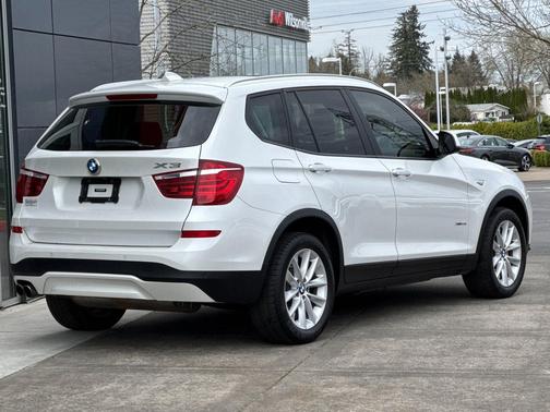 White Metallic 2017 BMW X3 xDrive28i