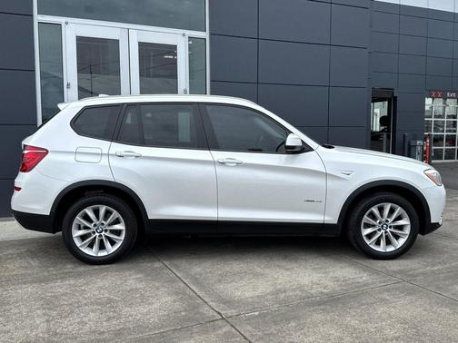 White Metallic 2017 BMW X3 xDrive28i