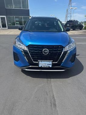 Electric Blue/Super Black 2021 Nissan Kicks SV
