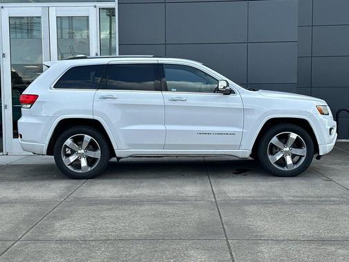 Bright White Clearcoat 2014 Jeep Grand Cherokee Overland