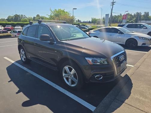 Teak Brown Metallic 2011 Audi Q5 Premium Plus