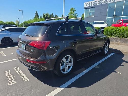 Teak Brown Metallic 2011 Audi Q5 Premium Plus