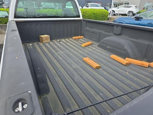 Olympic White 2005 GMC Sierra 2500 Work Truck