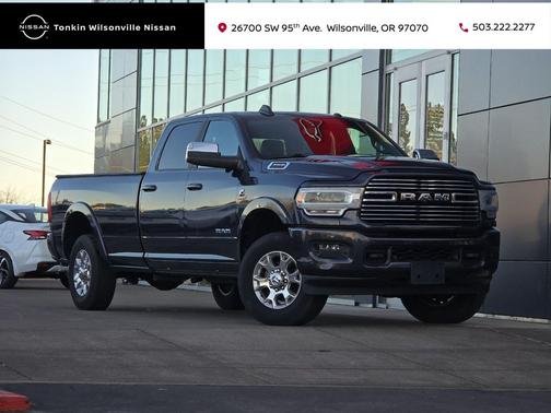 2020 RAM 3500 Laramie Crew Cab 4x4 8' Box