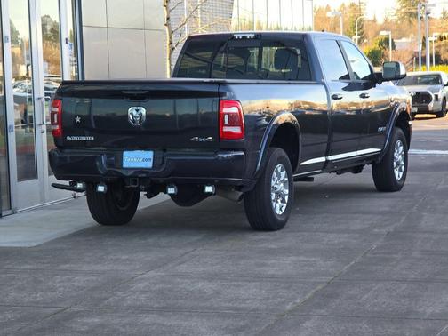 2020 RAM 3500 Laramie Crew Cab 4x4 8' Box