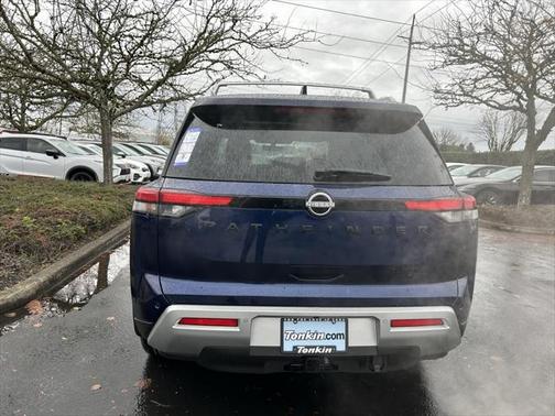 2025 Nissan Pathfinder Platinum 4WD