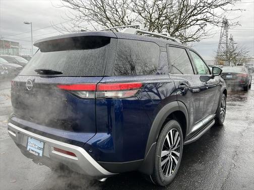 2025 Nissan Pathfinder Platinum 4WD