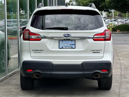 Crystal White Pearl 2022 Subaru Ascent Touring 7-Passenger