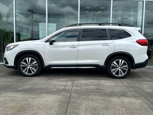 Crystal White Pearl 2022 Subaru Ascent Touring 7-Passenger