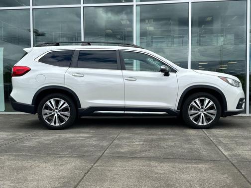 Crystal White Pearl 2022 Subaru Ascent Touring 7-Passenger