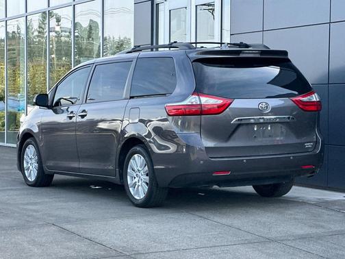 2017 Toyota Sienna Limited Premium