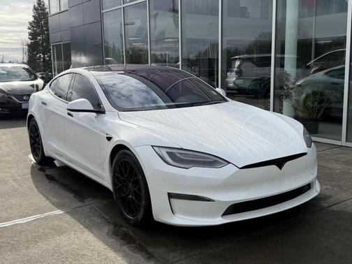 2022 Tesla Model S Base