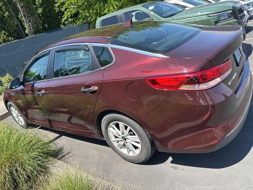 Sangria 2018 Kia Optima LX
