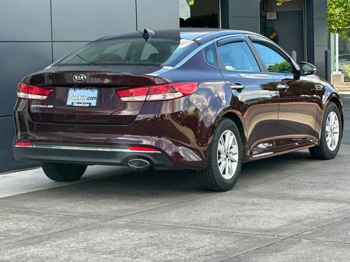 Sangria 2018 Kia Optima LX