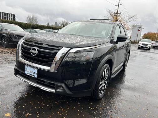 2025 Nissan Pathfinder Platinum 4WD