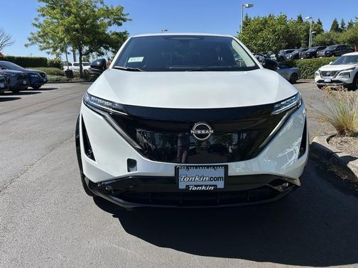 2025 Nissan ARIYA PLATINUM+