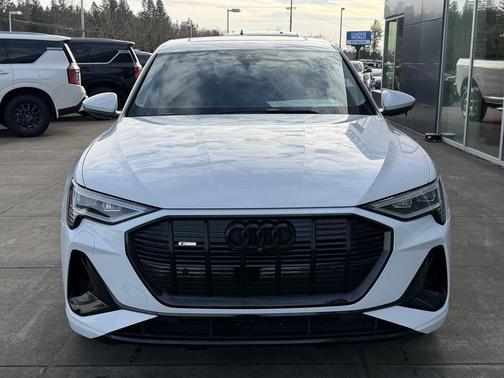 2022 Audi e-tron Sportback S line Premium