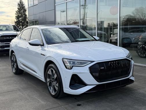 2022 Audi e-tron Sportback S line Premium