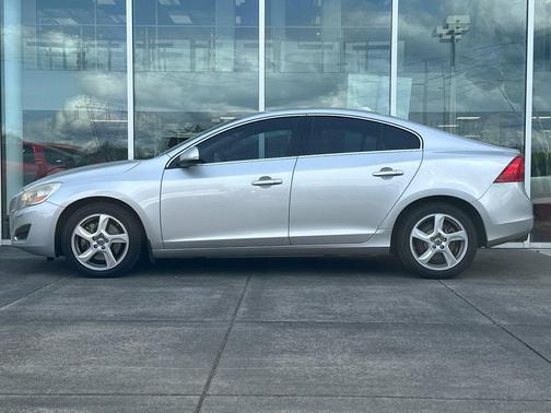Silver Metallic 2012 Volvo S60 T5