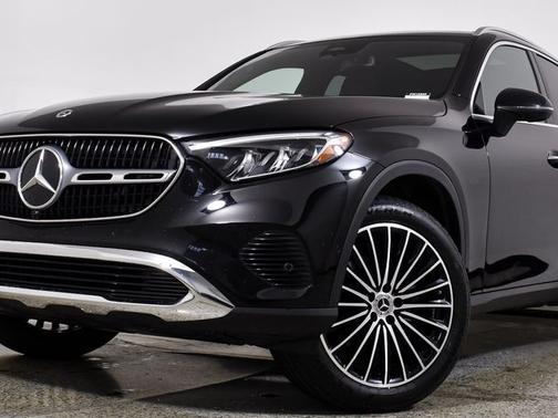 Black 2025 Mercedes-Benz GLC 300 GLC 300