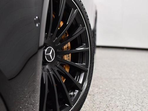 2025 Mercedes-Benz AMG S 63 E Base