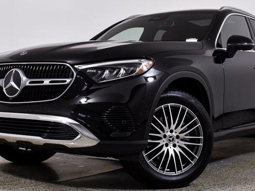 2025 Mercedes-Benz GLC 300