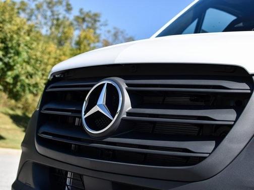 2025 Mercedes-Benz Sprinter 2500 Standard Roof