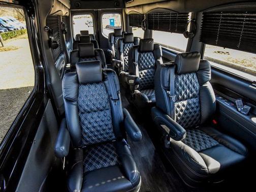 Jet Black 2026 Mercedes-Benz Sprinter 2500 170 WB