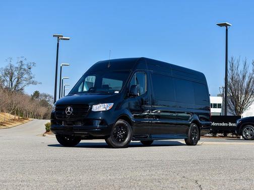 Jet Black 2026 Mercedes-Benz Sprinter 2500 170 WB