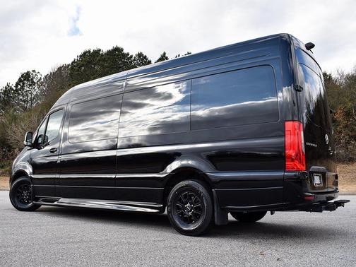 Jet Black 2026 Mercedes-Benz Sprinter 2500 170 WB