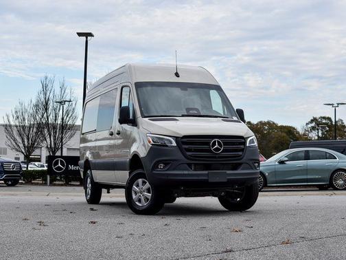Pebble 2026 Mercedes-Benz Sprinter 2500 Crew 144 WB