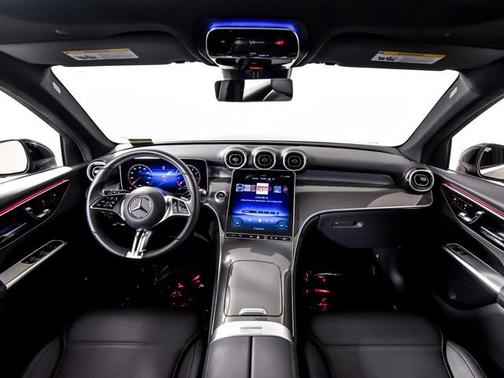 2025 Mercedes-Benz GLC 300 