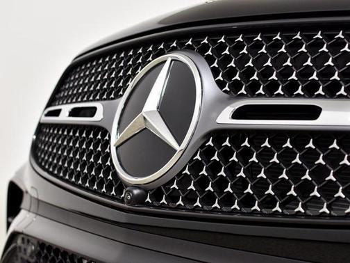 2025 Mercedes-Benz GLC 350e Base 4MATIC