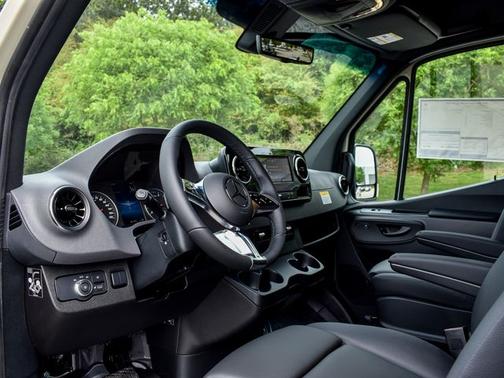 Pebble 2026 Mercedes-Benz Sprinter 2500 Cargo 144 WB
