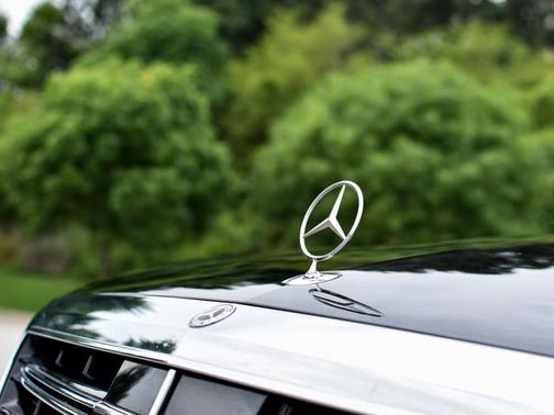 Black 2019 Mercedes-Benz S-Class S 560
