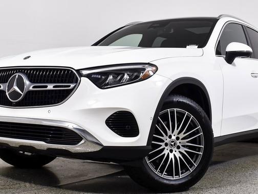 2025 Mercedes-Benz GLC 300 