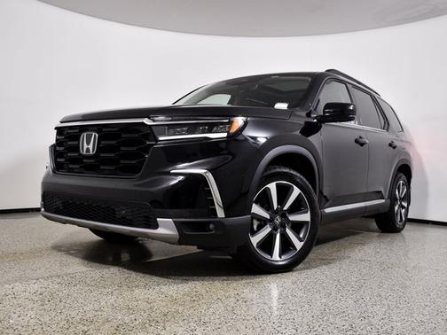 Crystal Black Pearl 2023 Honda Pilot Touring